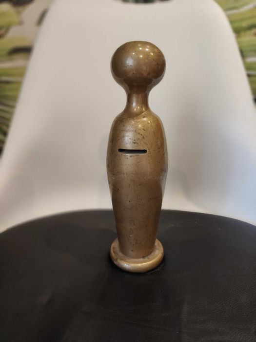 Figurka Modernistyczna Prl