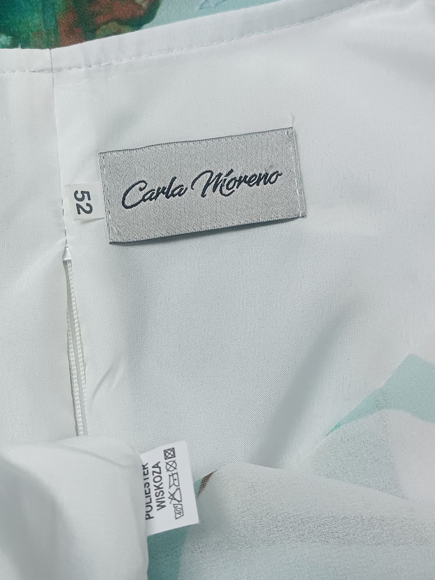 Carla Moreno elegancka sukienka szyfonowa w kwiaty plus size 50-52 Tin