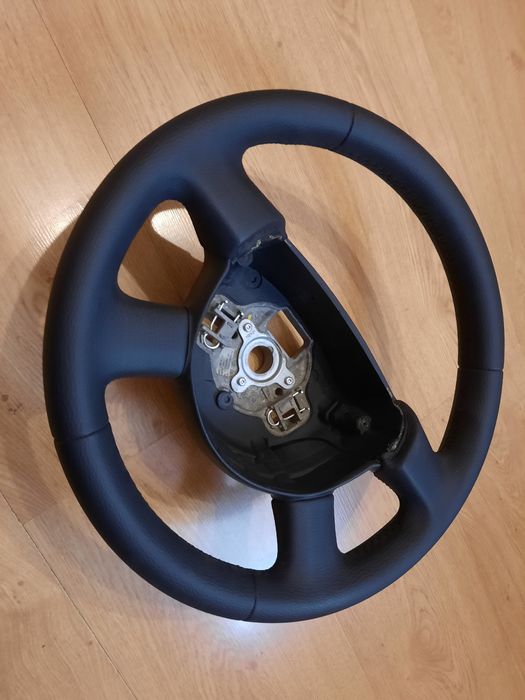 Volkswagen B6  руль, кермо обшитий