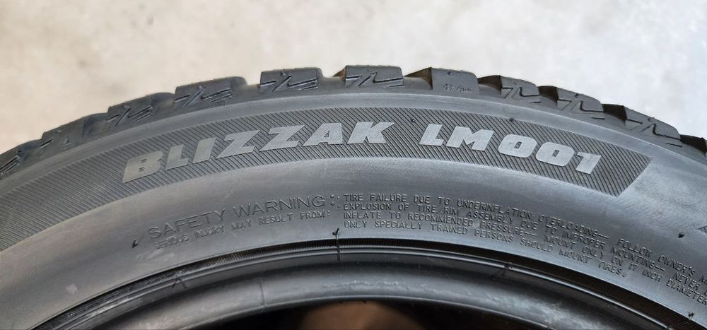 225.50.17 Bridgestone Blizzak LM001 2шт