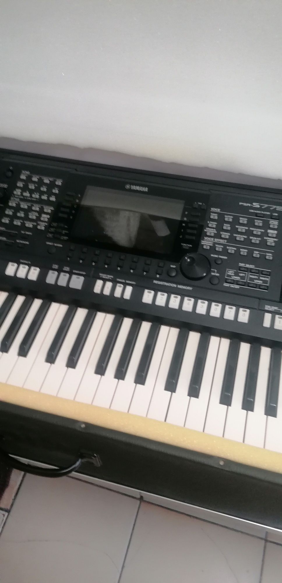 YAMAHA PSR S775 W BARDZO dobrym stanie