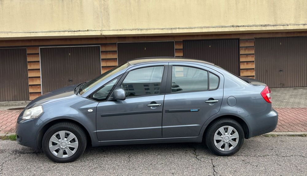 Suzuki SX4 sedan tylko 118 tys km salon Polska !