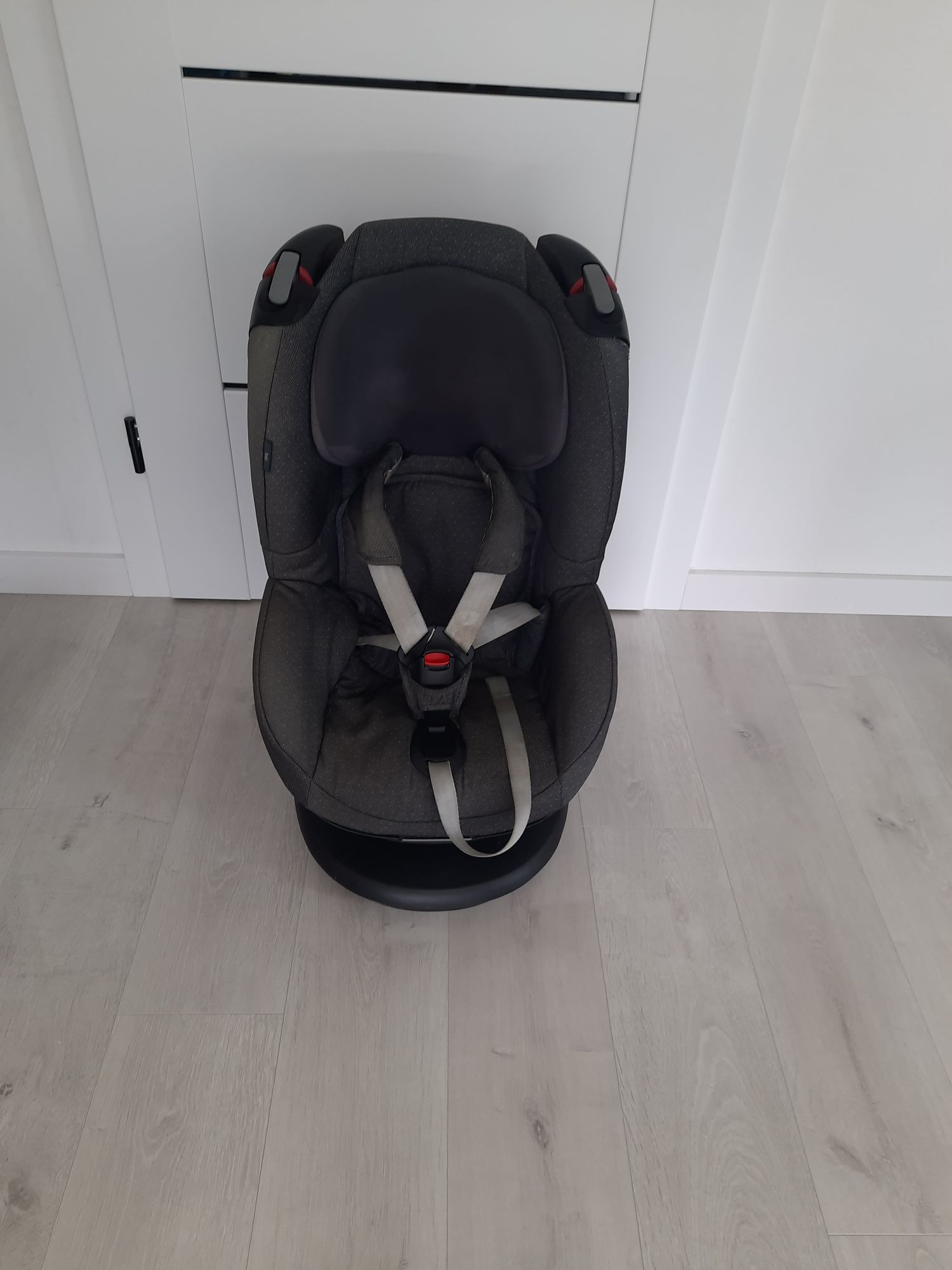 Fotelik samochodowy Maxi Cosi Tobi 9-18 kg