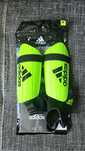 OCHRANIACZE na piszczele ADIDAS AZ3712