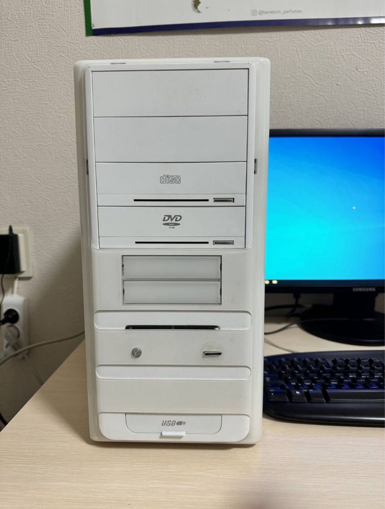 Монітор Samsung 2243nw + ПК, клавіатура, миша