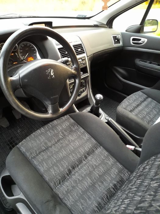 Sprzedam samochód osobowy Peugeot