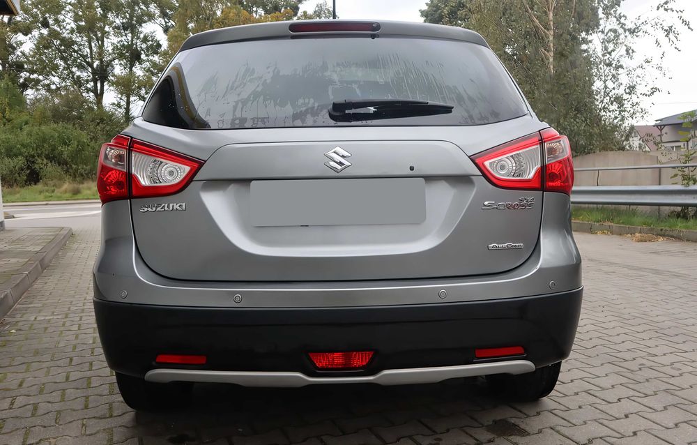 Suzuki SX4      2013