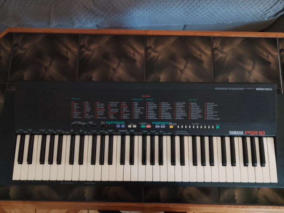 Keyboard Yamaha PSR18