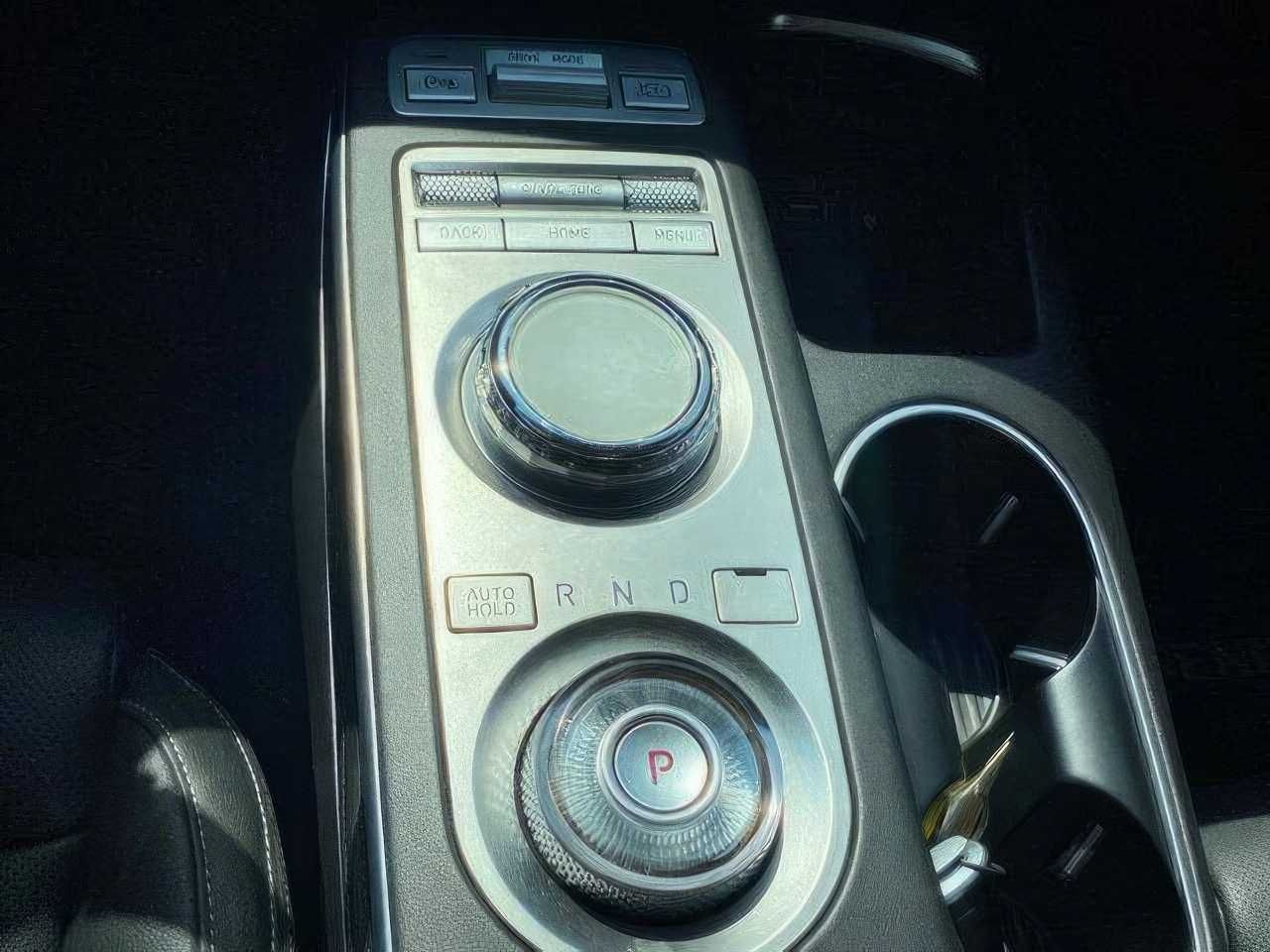 2022 Genesis GV70 2.5T Standard