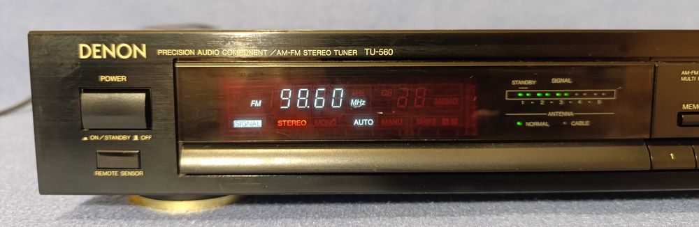 DENON model TU-560