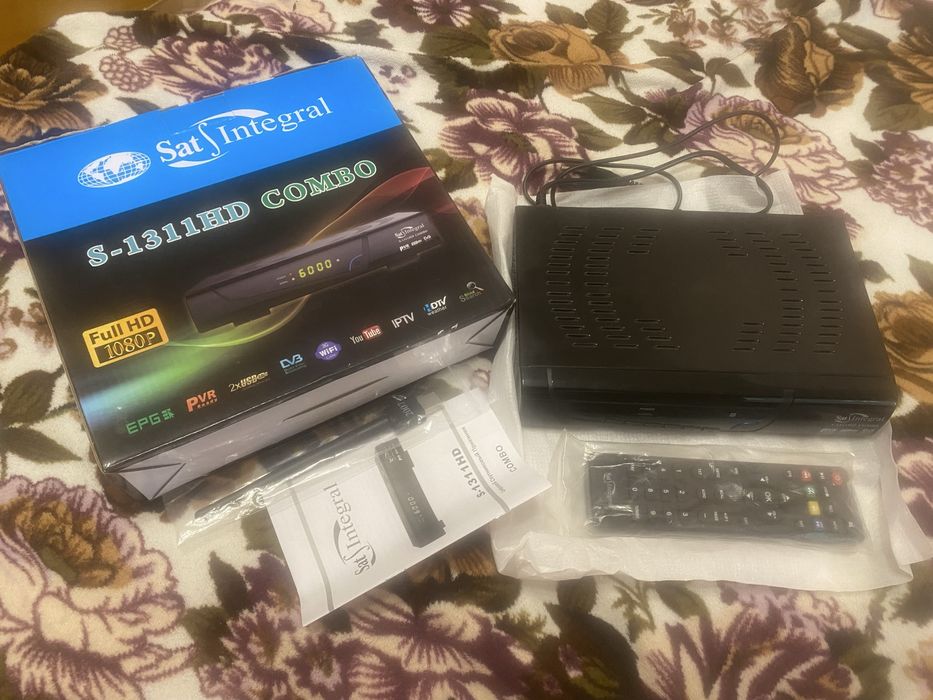Продам спутниковый ресивер+ Т2 , Sat Integral S-1311 HD Combo