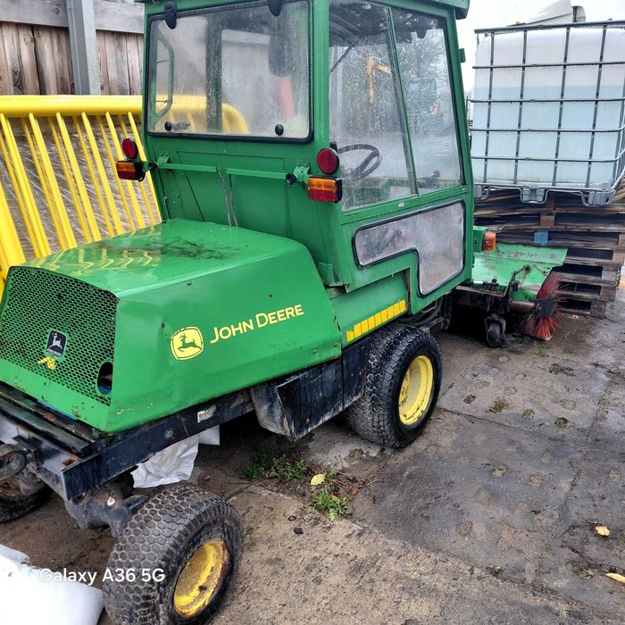 Traktor komunalny ciagniczek zamiatarka john deere