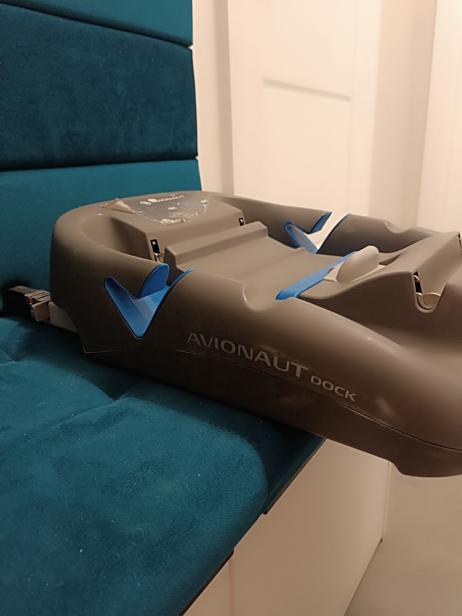 Fotelik samochodowy Avionaut Kite 0-13kg (szaro-grafitowy)+baza Isofix