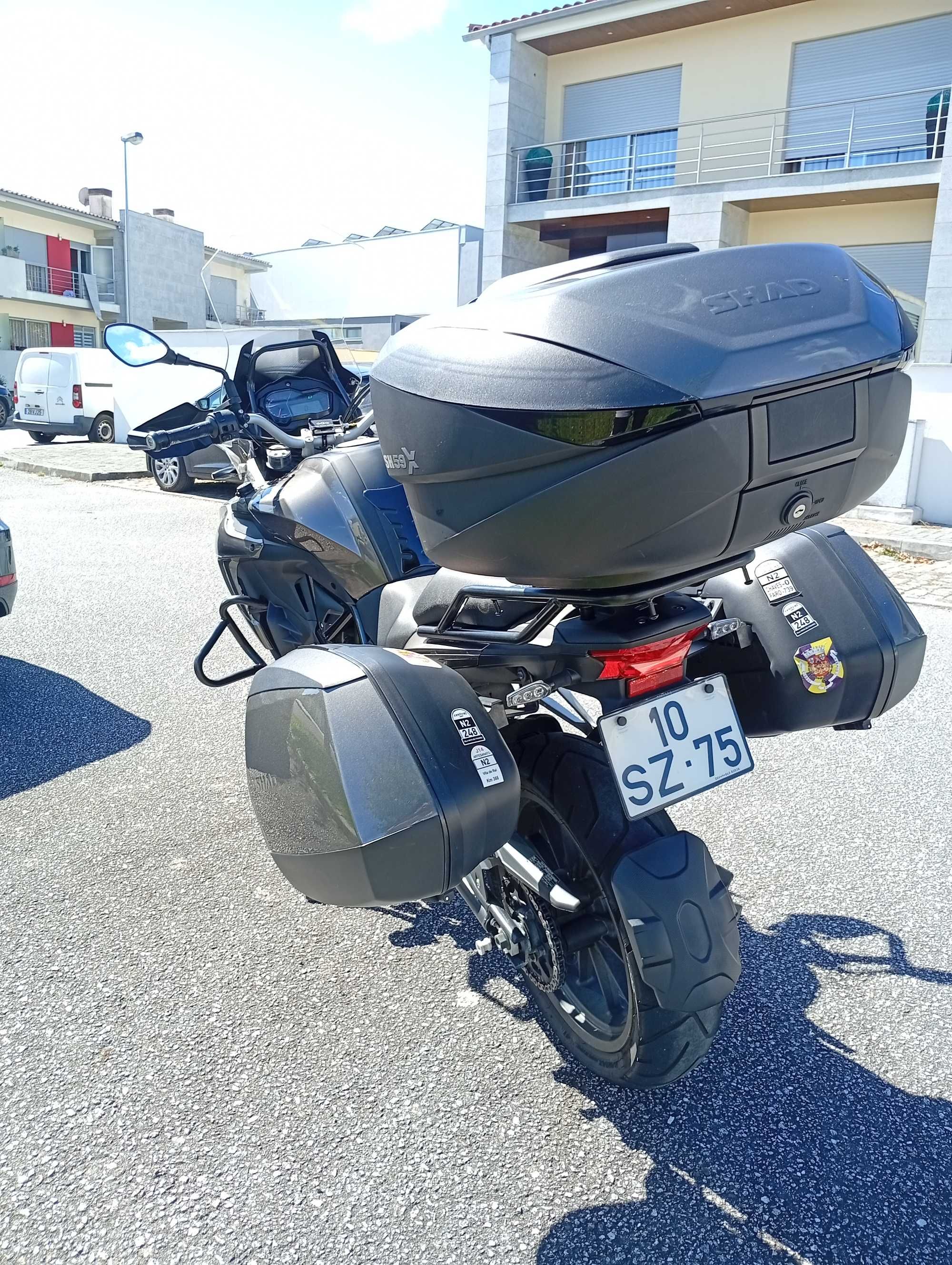 Benelli TRK 502 sem acidentes