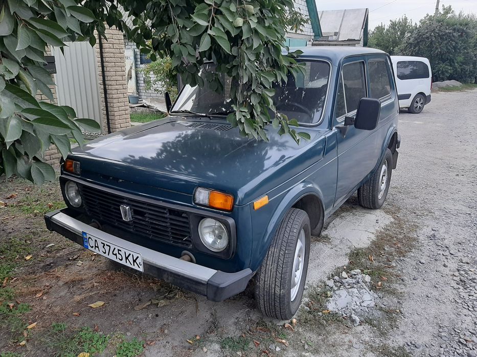 Продам ниву 2121