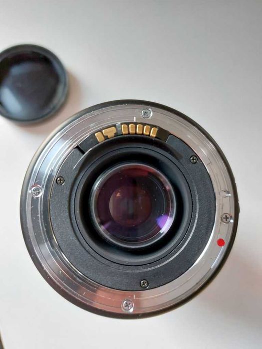 Obiektyw Sigma 70-300mm f/4-5.6 APO Macro Canon