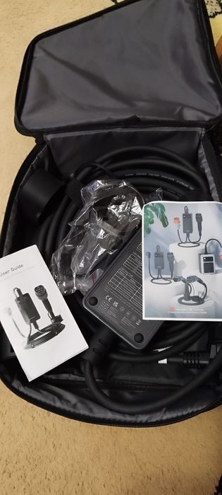 Зарядний пристрій для автомобіля