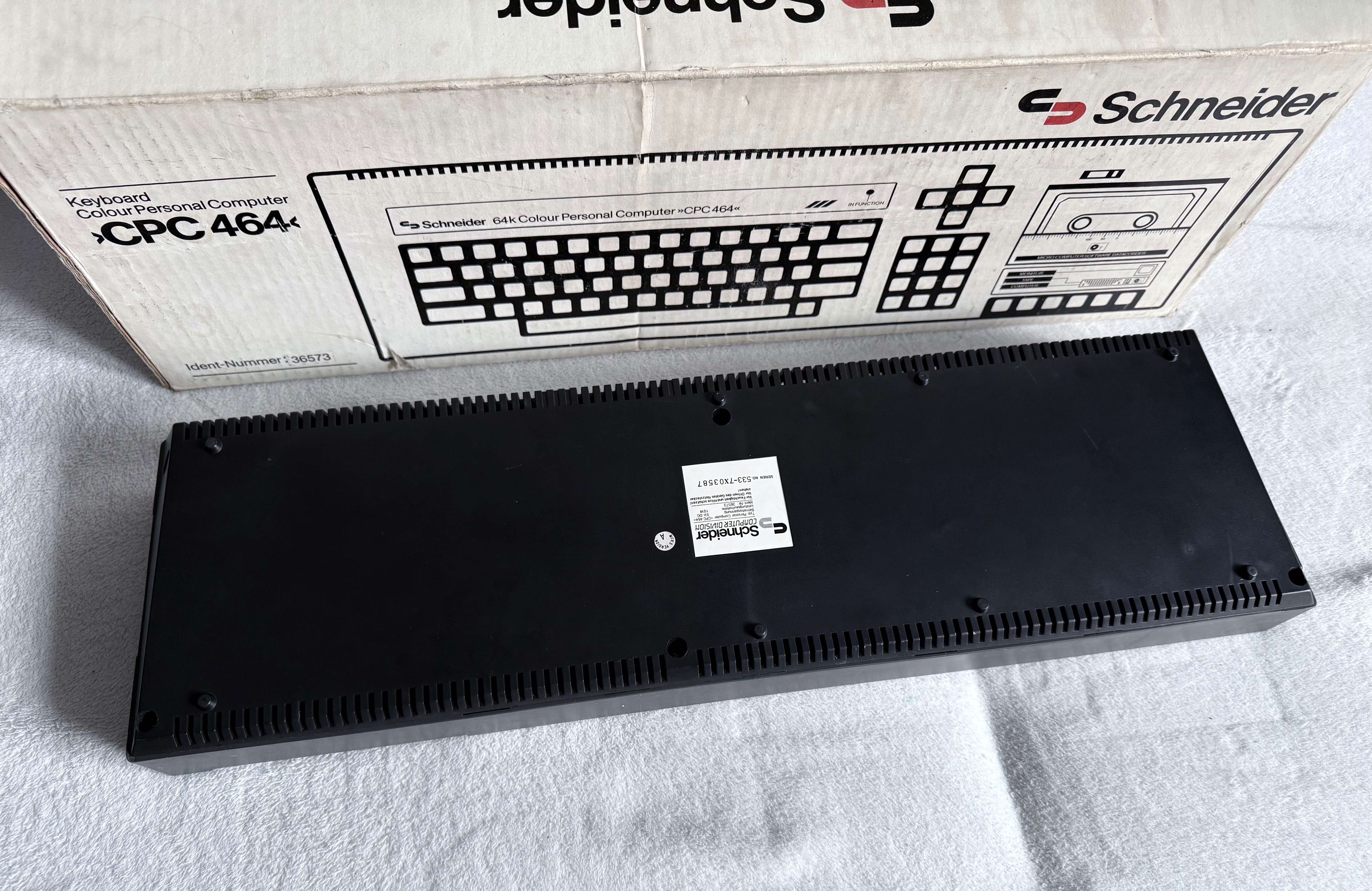 Amstrad CPC 464 Schneider + pudełko