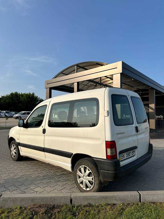 Peugeot Partner 2011 рік 1.6 HDI пасажирський з боковою дверкою