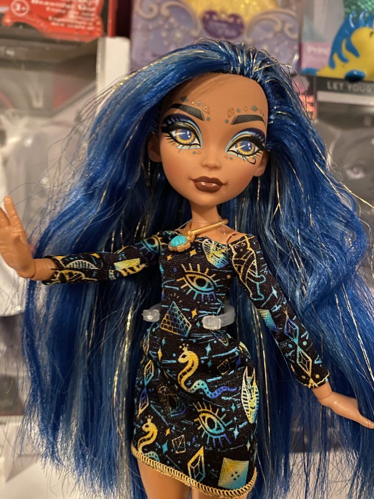 Продам Клео де Ніл g3 Monster High вгровий нобор з саркофагом.