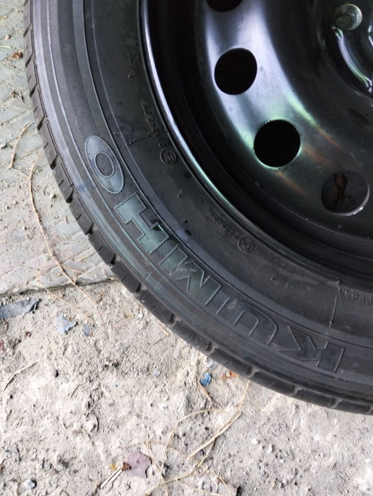Продам оригінальний  легкосплавний диск ,з резиною r 16,5.108
