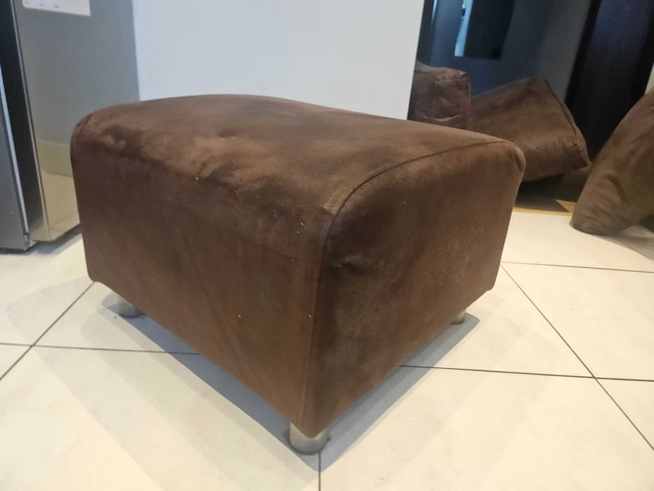 Brązowy podnozek/puf