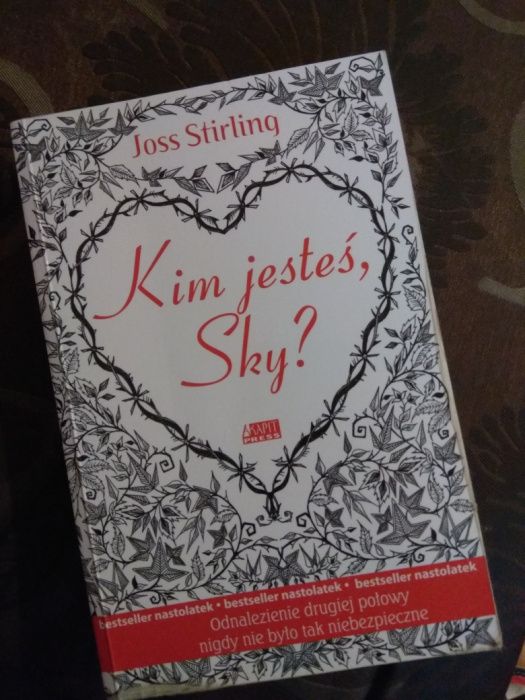 Kim jesteś Sky Joss Stirling