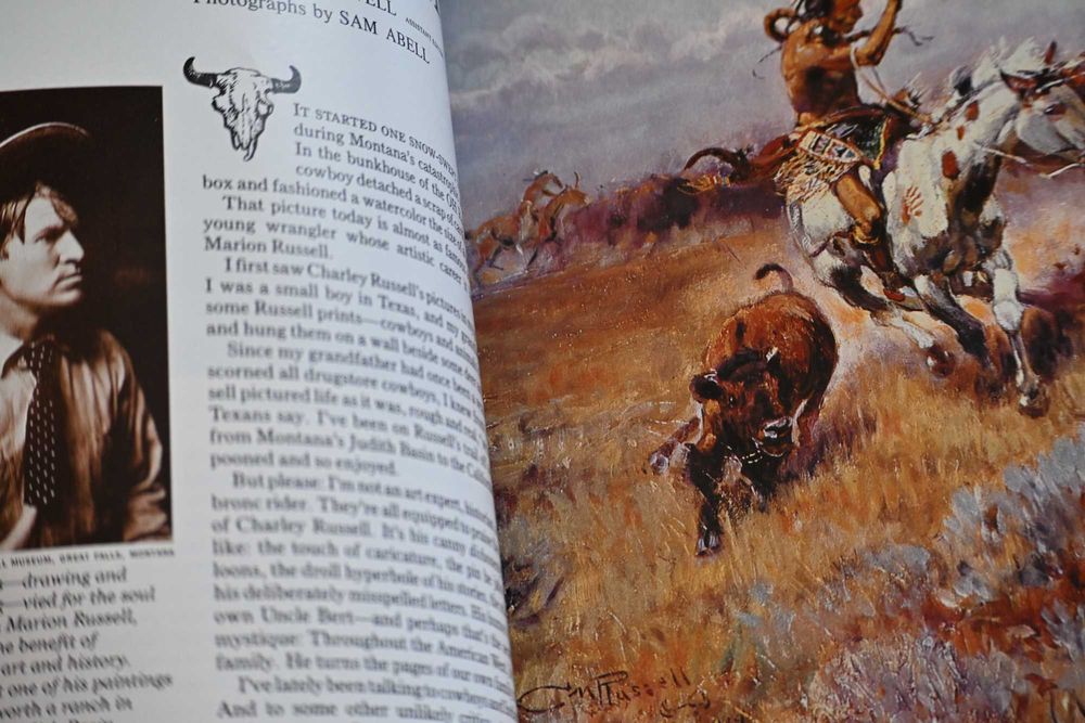 English is essential. National Geographic (2 egzemplarze) – Angielski.