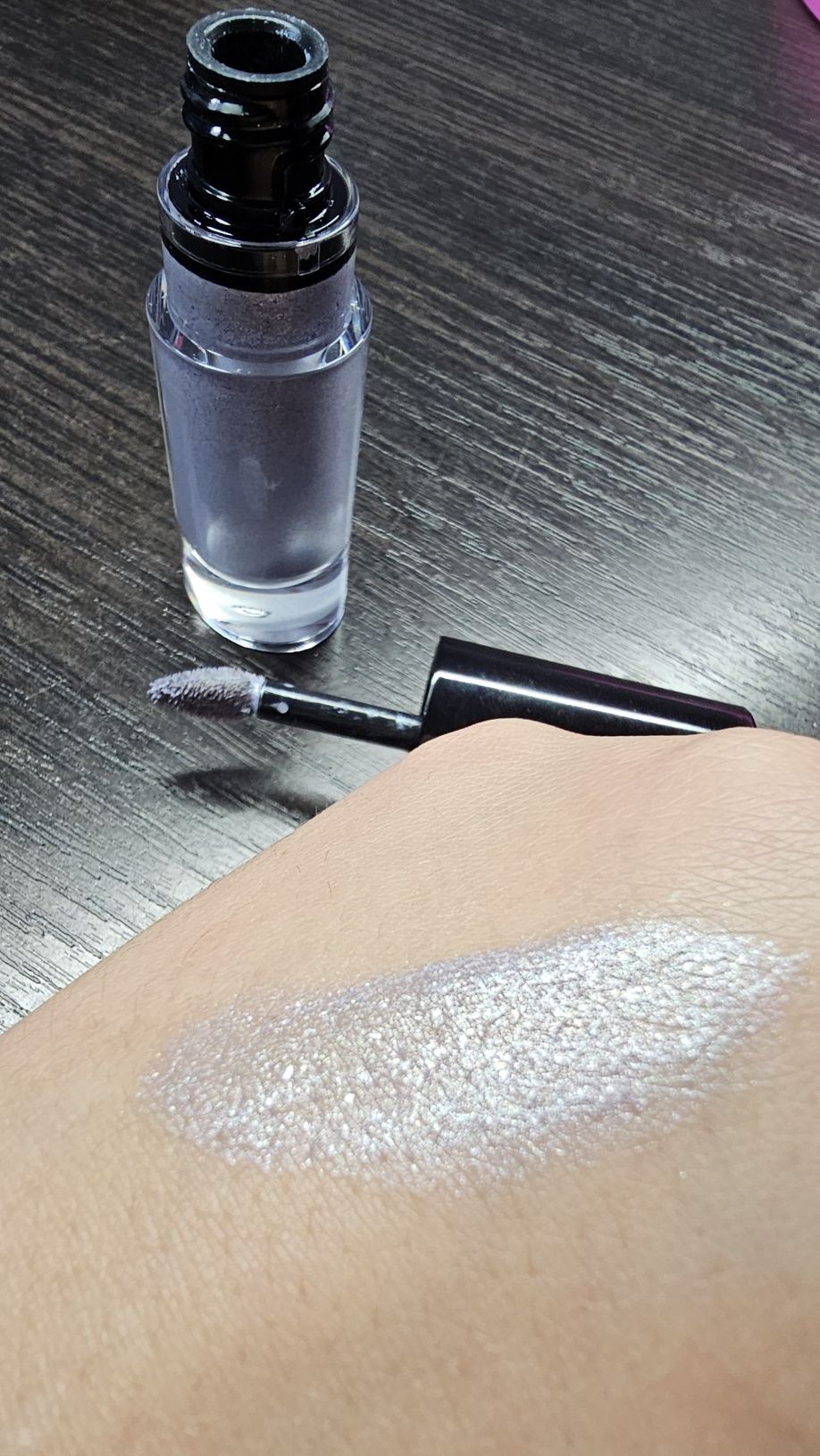 Armani - Eye Tint, 32. Płynny cień do powiek.