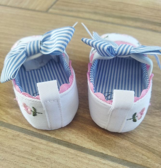NOWE buciki niemowlęce niechodki balerinki 0-6 miesięcy r. 17/18 11cm
