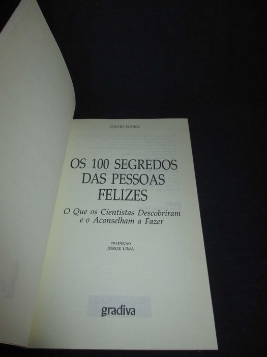 Livro Os 100 Segredos das Pessoas Felizes David Nivem