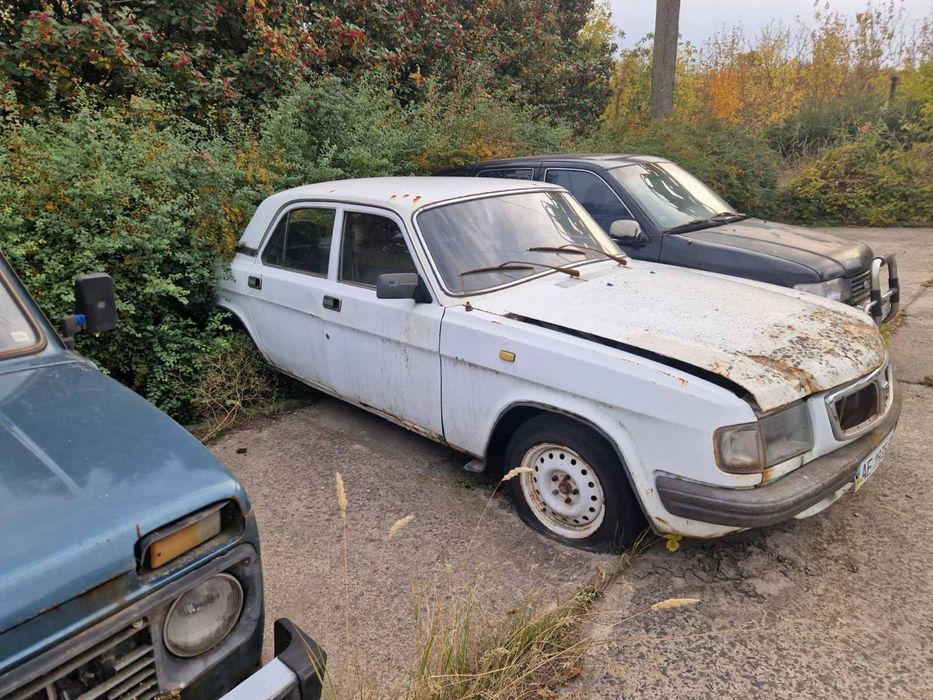 Продам газ 3110 на запчастини