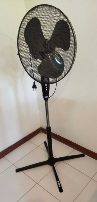 Ventilador de pé