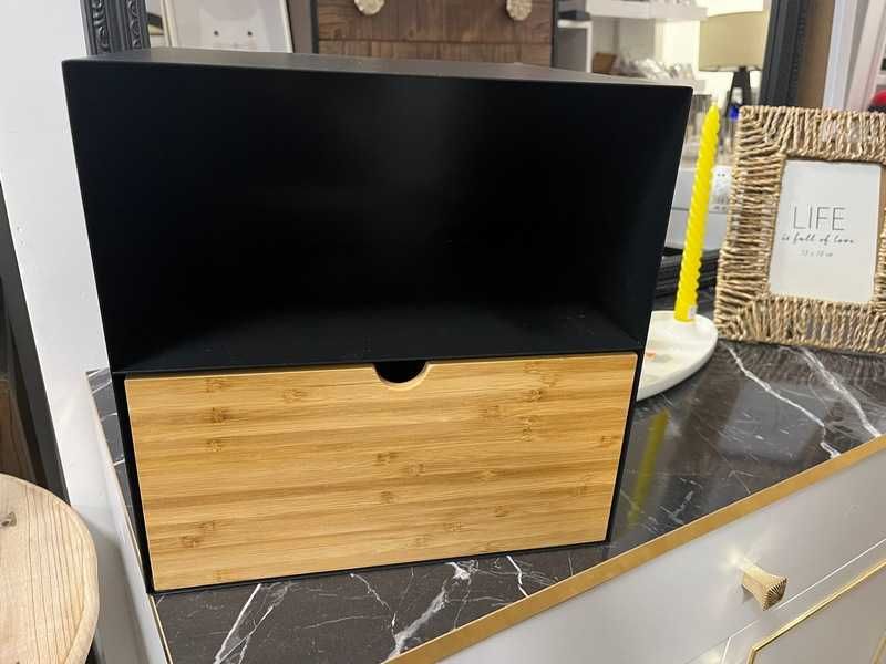 Minimalistyczna szafka Joliet z metalu i drewna bambusowego 30x30x25cm