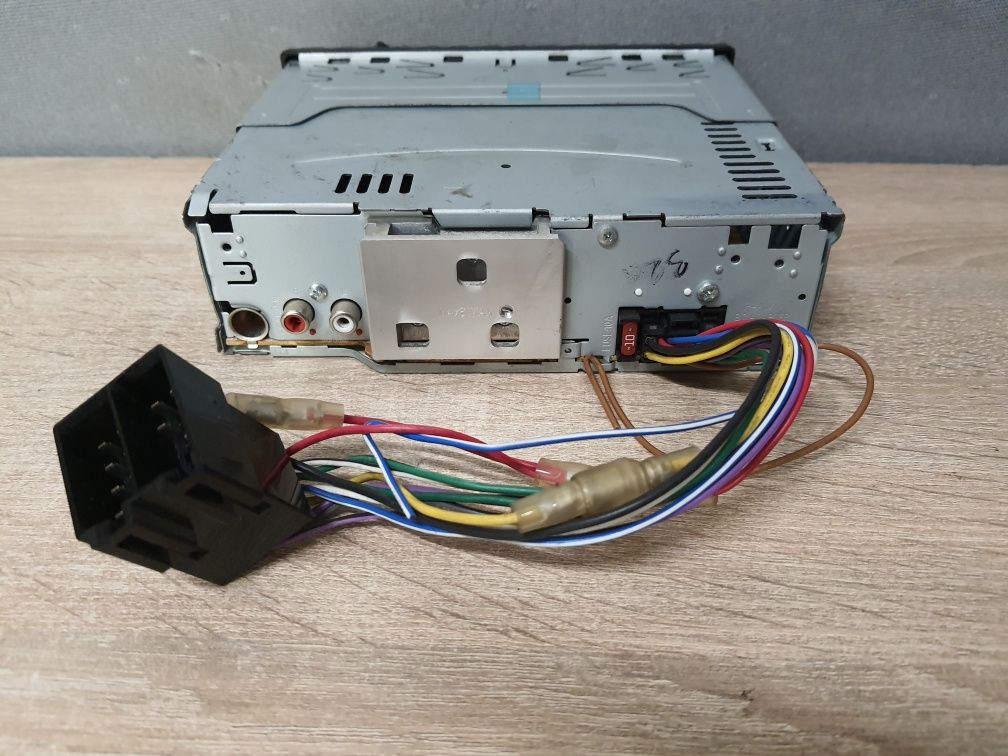 Radio samochodowe JVC KD-X30 MP3, 2x AUX, USB, RDS, RCA na wzmak 4x50W