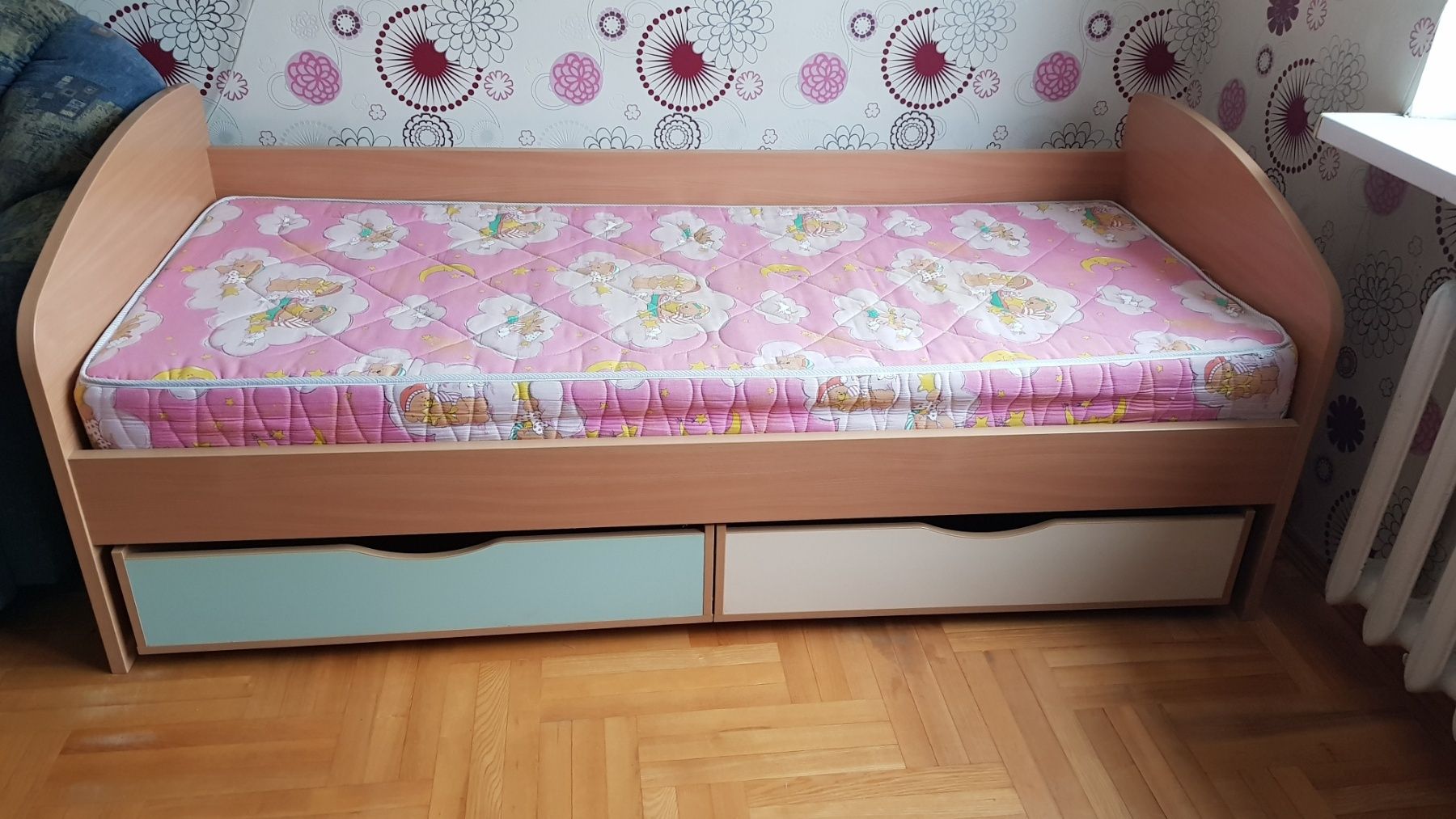 Продам две кровати польской фабрики "Малгося"