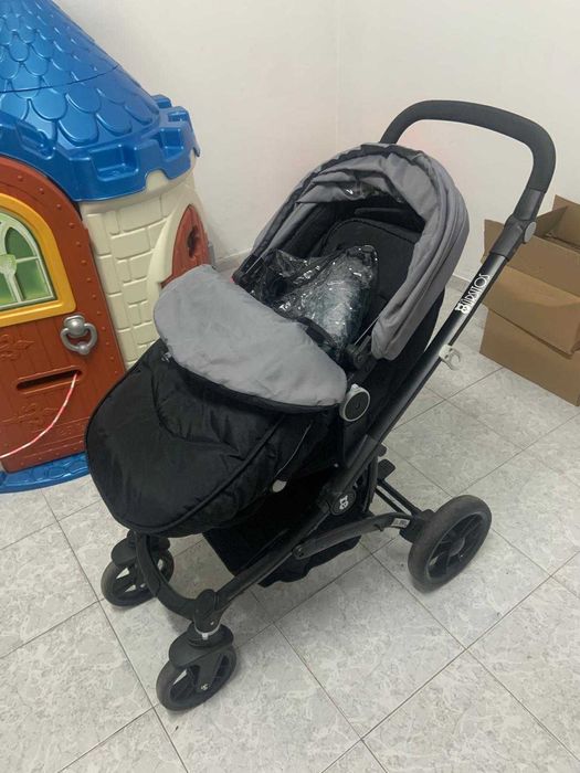Carrinho bebé em bom estado
