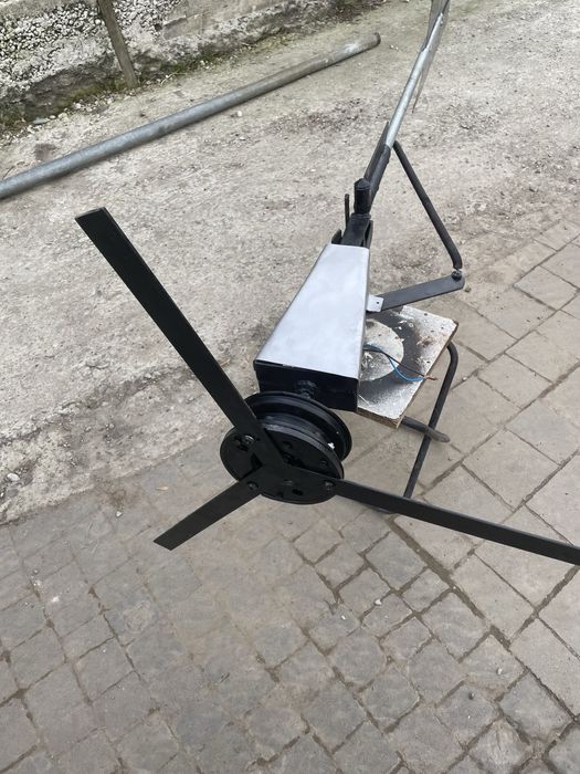 Вітрогенератор вітряк