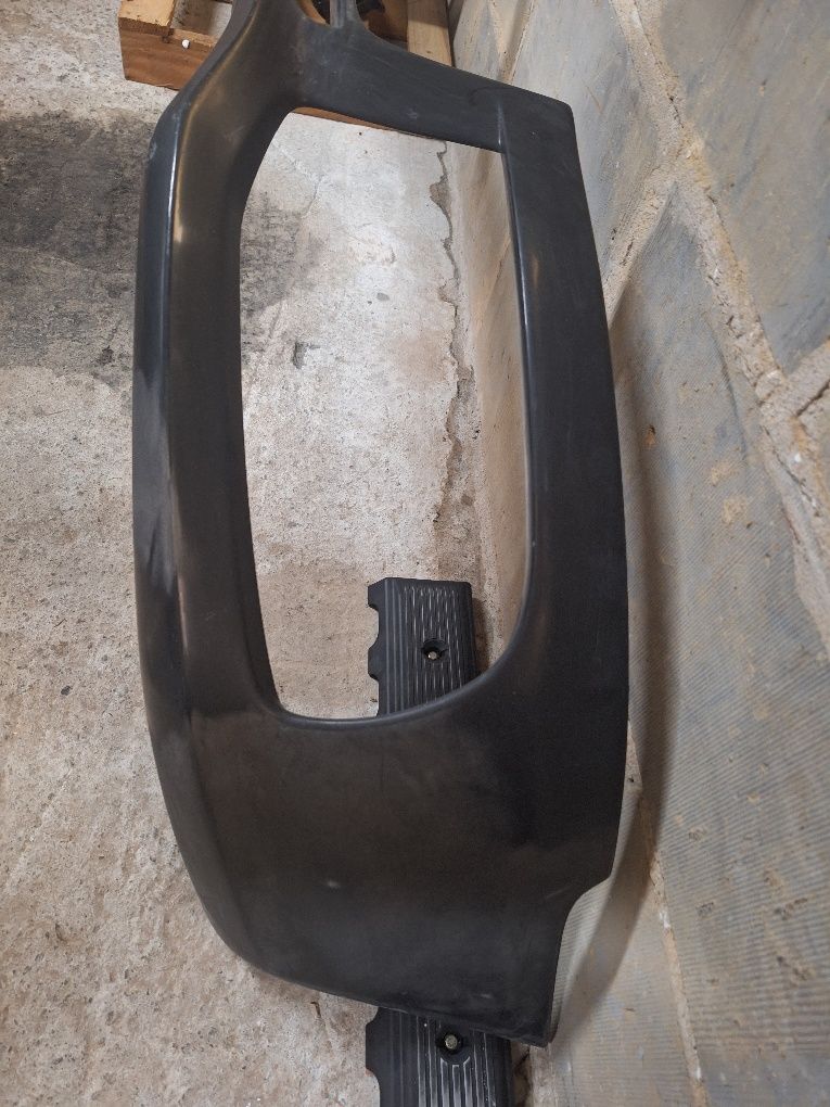 Dokładka przedniego zderzaka Caractere Audi A4 8E Tuning front dyfuzor