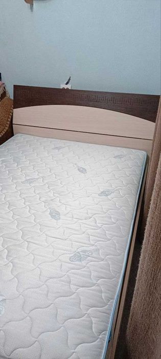 Кровать 2.0*1,4 з матрацом або без