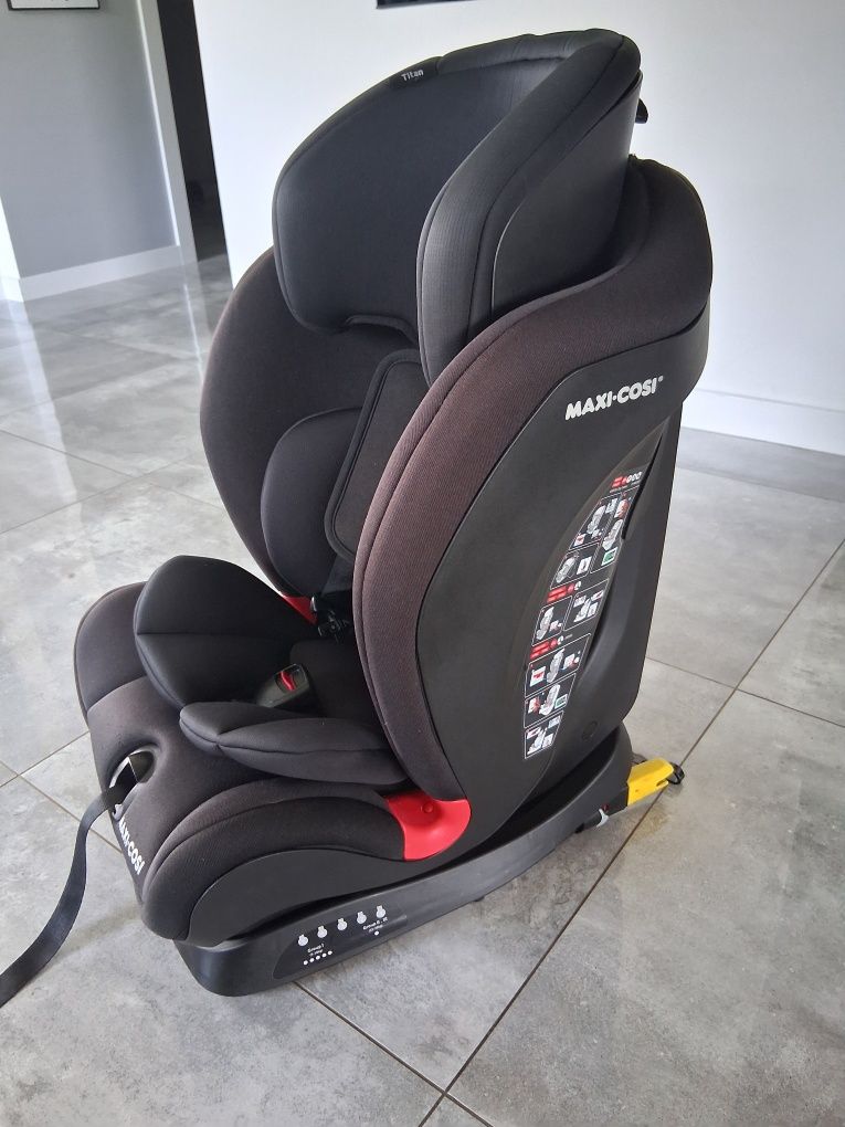 Maxi Cosi Titan.