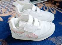 Vendo sapatilhas Reebok criança