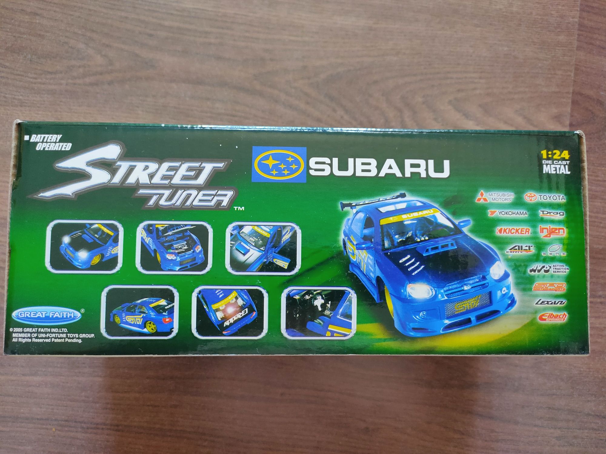 Carro Subaru Street tunner escala 1:24 metal