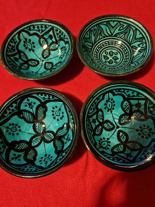 Seis taças marroquinas, safi, nunca utilizadas.