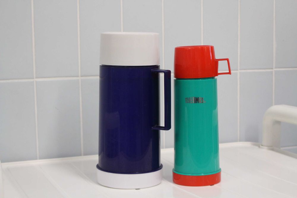 2 termos para líquidos, THERMOS