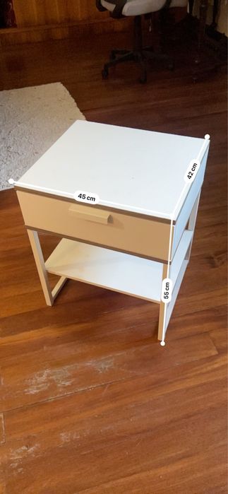 Mesa de cabeceira