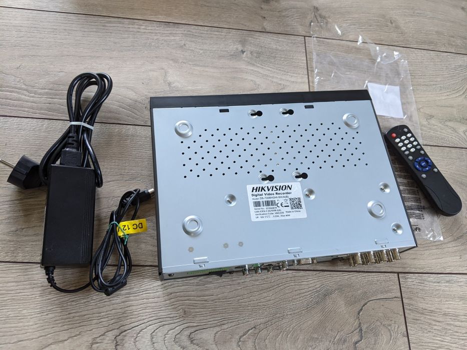 Відеореєстратор Hikvision DS-7208HGHI-SH/A(B)  /під ремонт/
Model: D