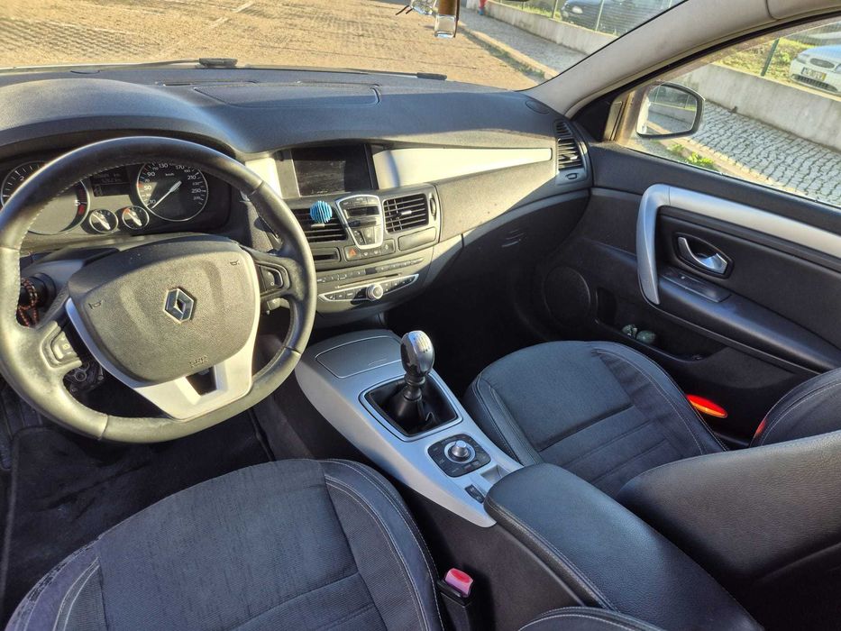 Renault Laguna 3 2.0 150cv