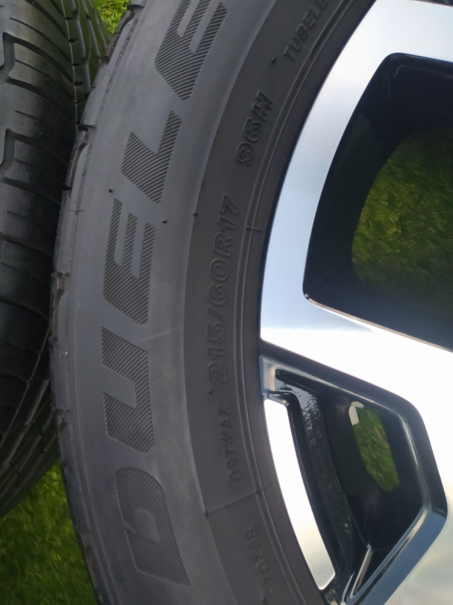Felgi koła Dacia Duster 215/60 R17 Lato