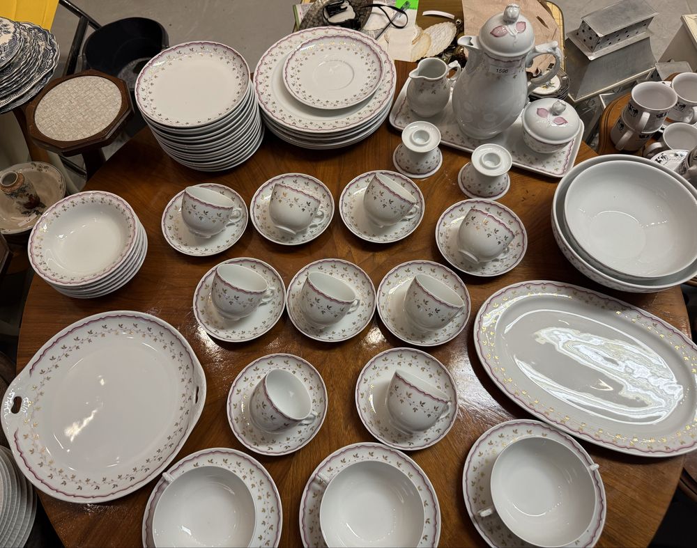 Serwis porcelanowy Furstenberg obiadowy śniadaniowy biała złote 1596